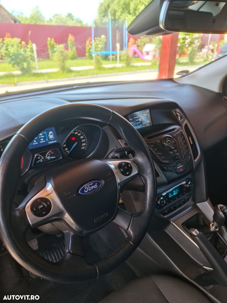FORD Focus 2014 — imagine 5