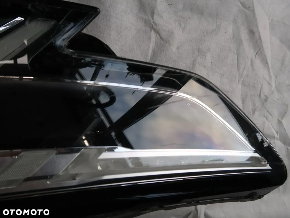 Lampa przednia Audi 8Y0041033 - 2