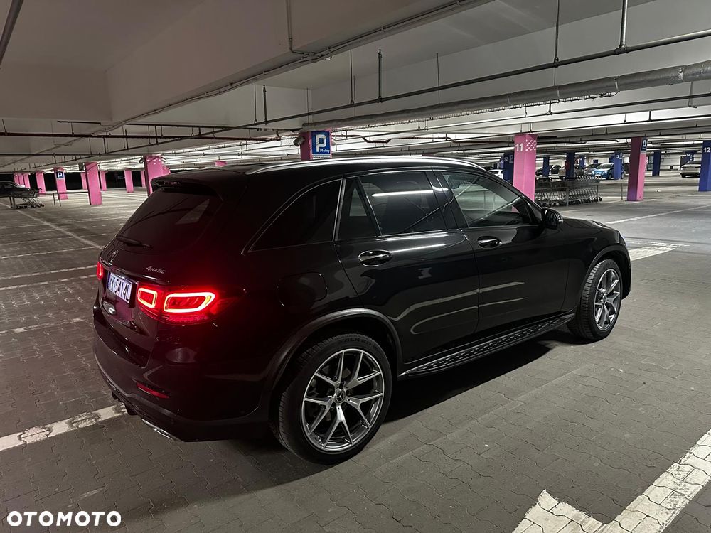Mercedes-Benz GLC 300 4Matic 9G-TRONIC AMG Line Plus - 7