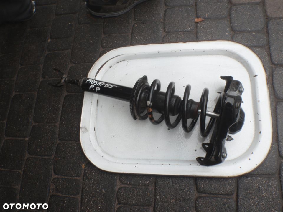 amortyzator sprężyna AUDI A4 B5 A6 C5 PASSAT B5 poduszka mocowanie wahacz kielich vw passat b5 przód oryginał wszystkie części do b5 - 6