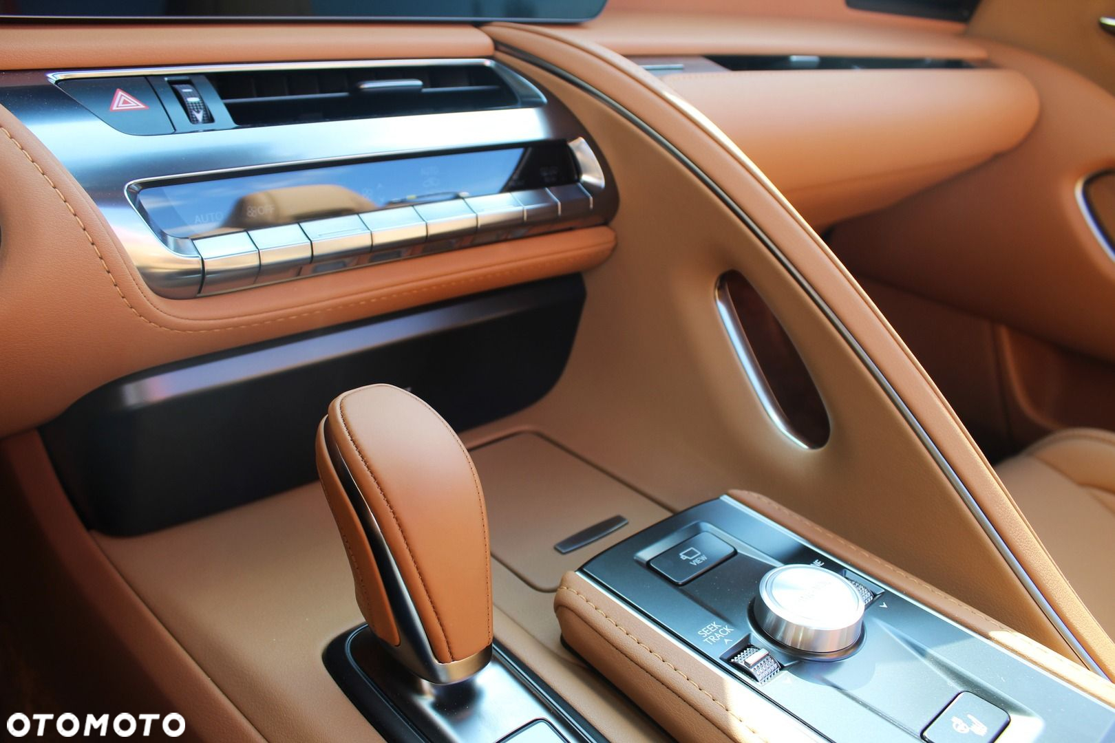 Lexus LC 500 Superturismo - 10