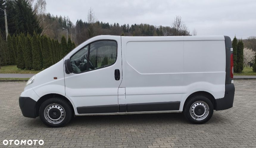 Opel Vivaro - 11