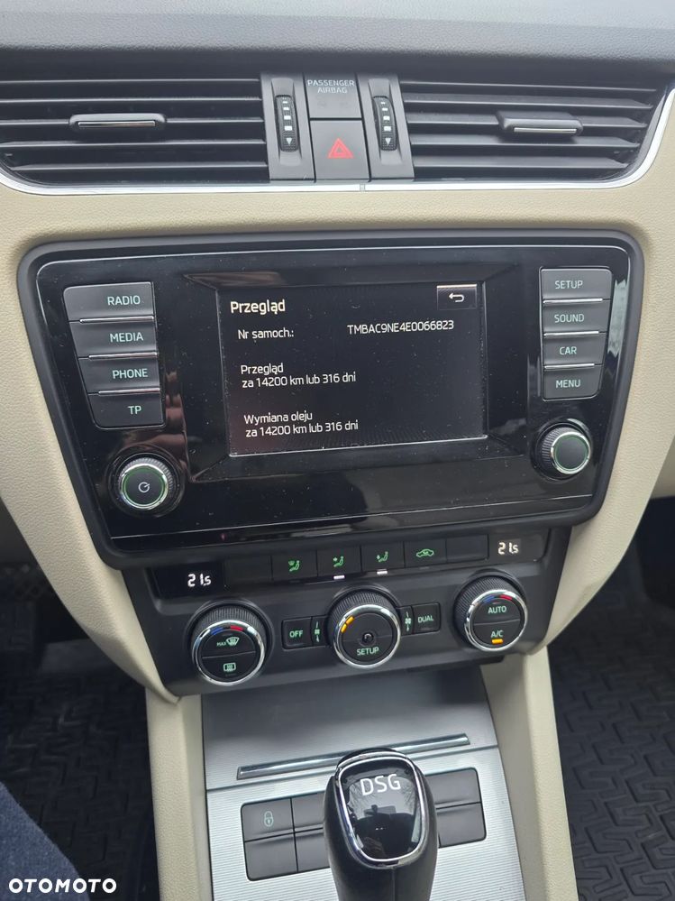 Skoda Octavia 1.4 TSI Elegance DSG - 10