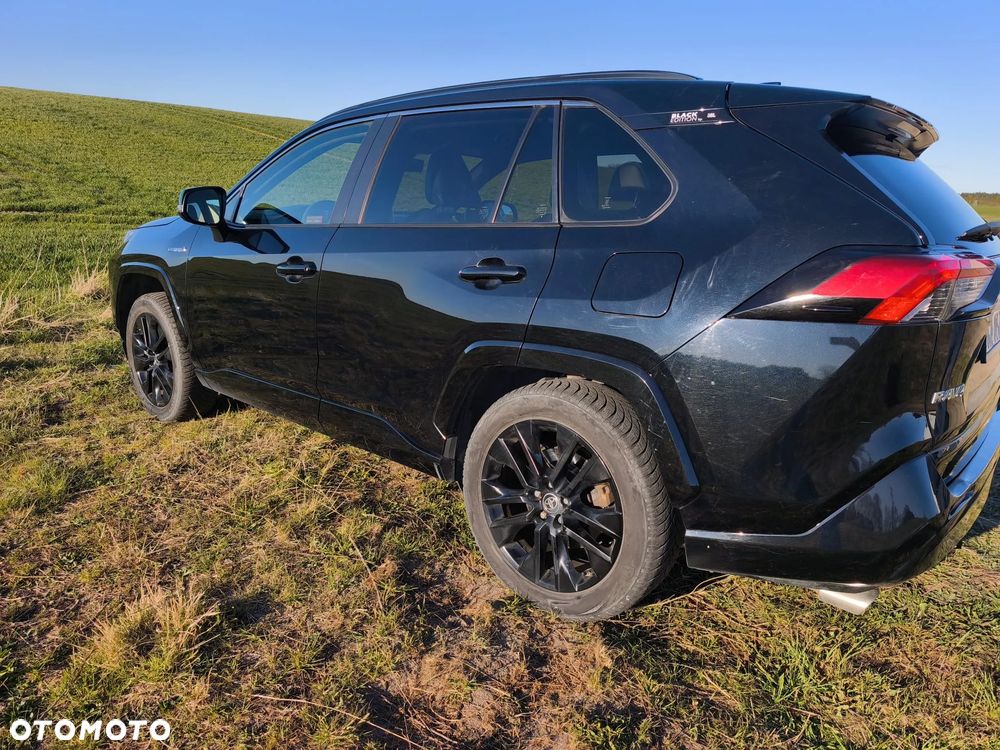 Toyota RAV4 2.5 Hybrid Black Edition by JBL 4x4 - 28