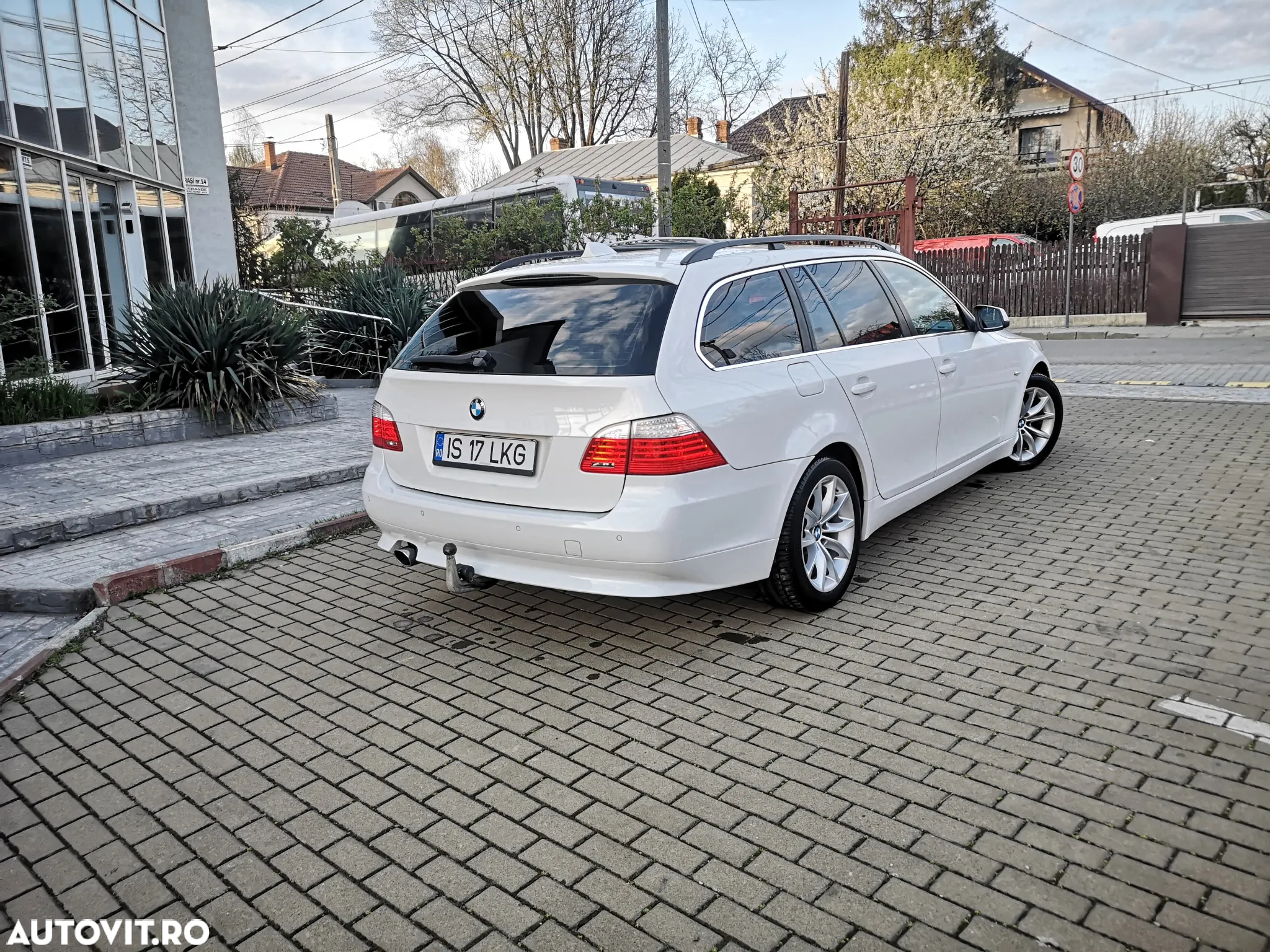 BMW Seria 5 520d Edition Exclusive - 6