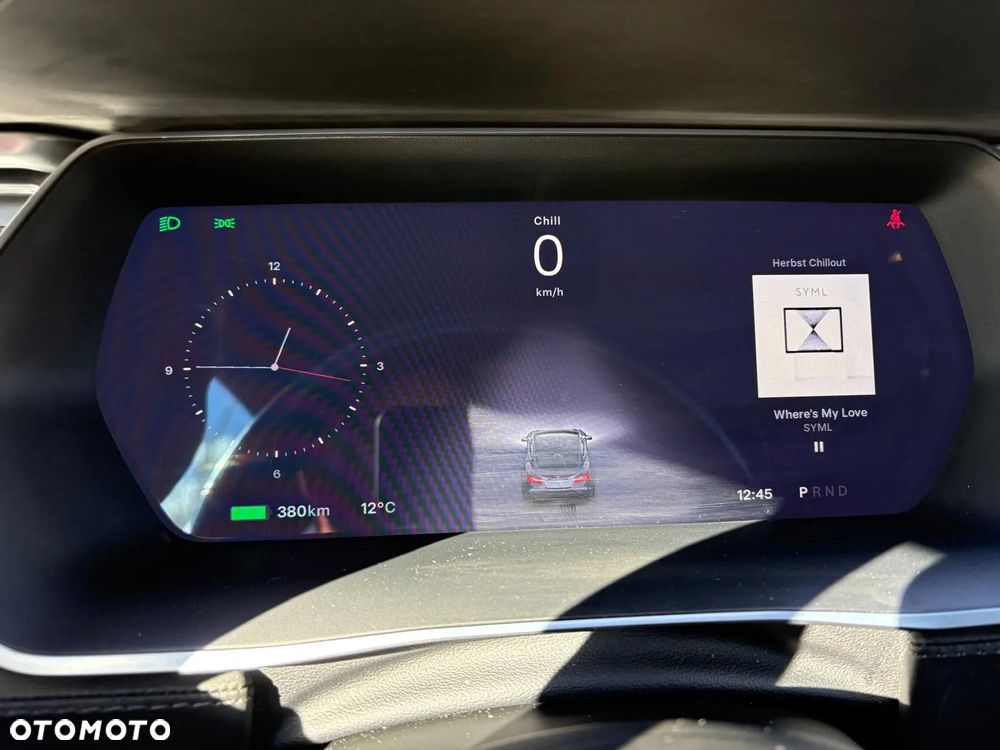 Tesla Model S D Performance - 12