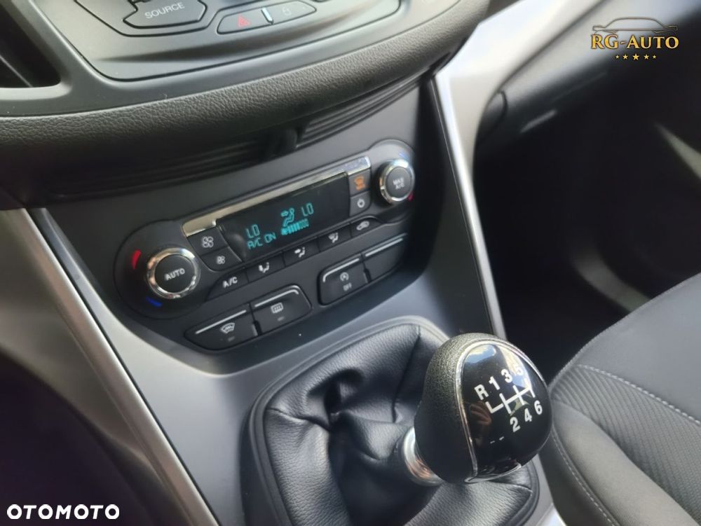 Ford Kuga - 35