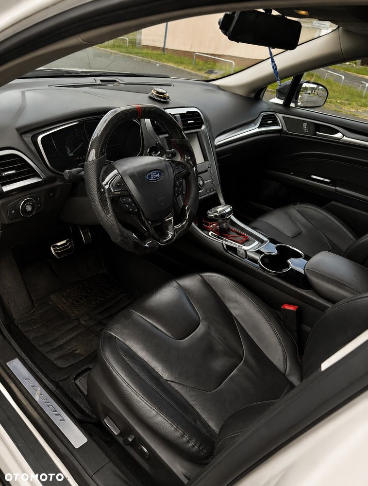 Ford Fusion - 5