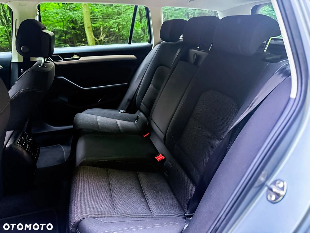 Volkswagen Passat 1.8 TSI (BlueMotion Technology) DSG Comfortline - 12