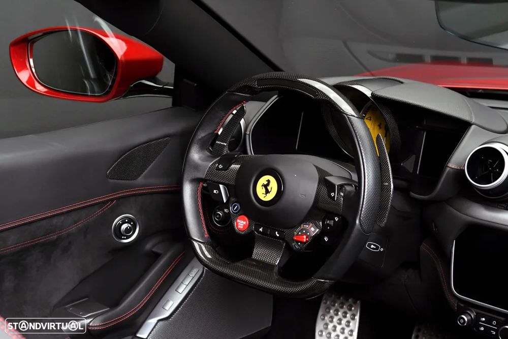 Ferrari Portofino M - 21