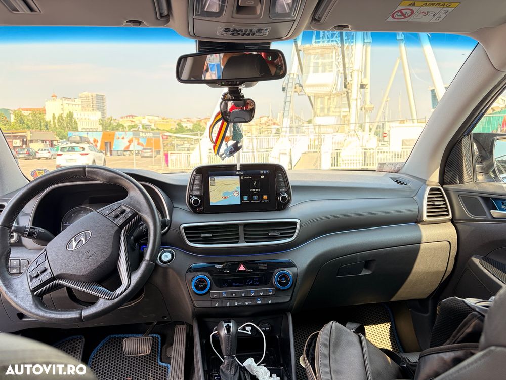 Hyundai Tucson 2.0 CRDI 4WD 8AT Luxury - 10