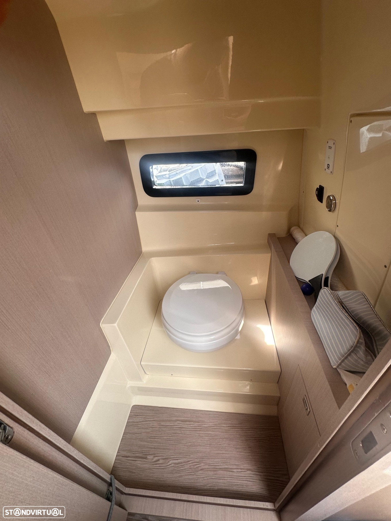 Invictus Yachts CX 240 - 26