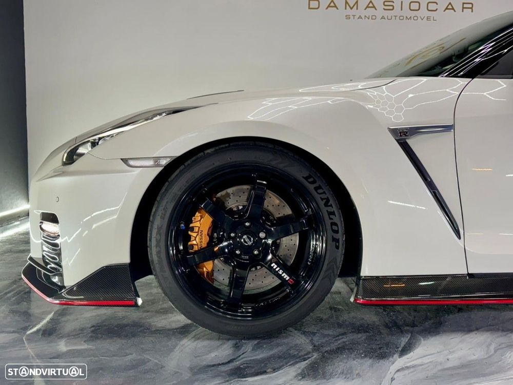 Nissan GT-R Nismo - 5