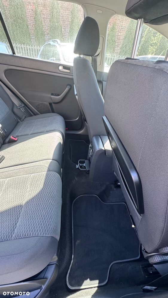 Volkswagen Golf Plus - 17