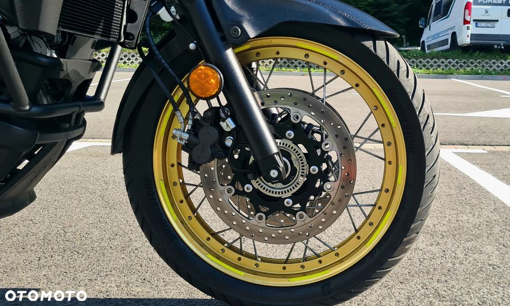 Suzuki V-STROM - 6