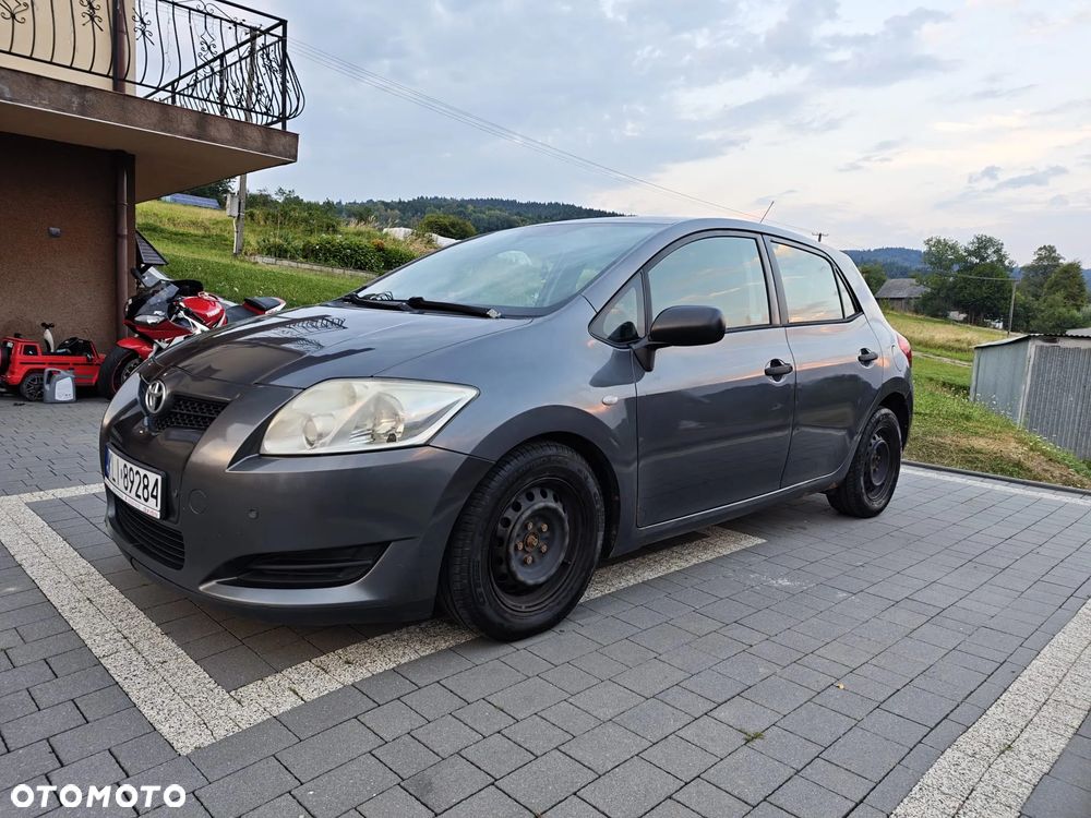 Toyota Auris - 4