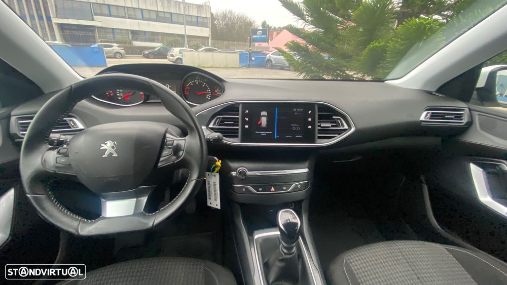 Peugeot 308 1.5 BlueHDi Business Line - 26