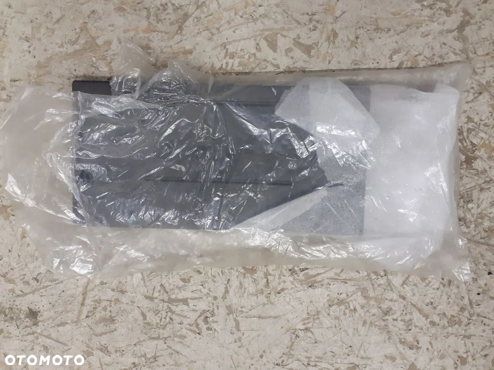 OSŁONA PODSTAWA POD REJESTRACJE JAGUAR F-PACE FK72-17A835-A