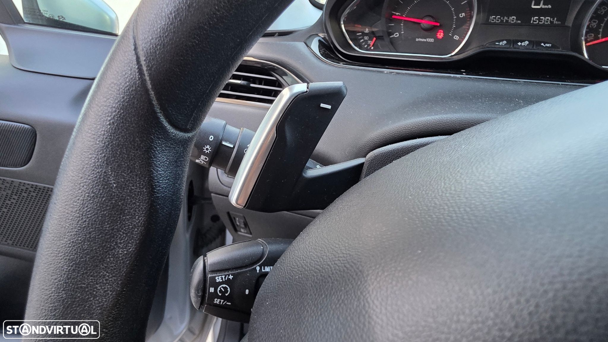 Peugeot 208 1.4 e-HDi Access 2-Tronic - 15