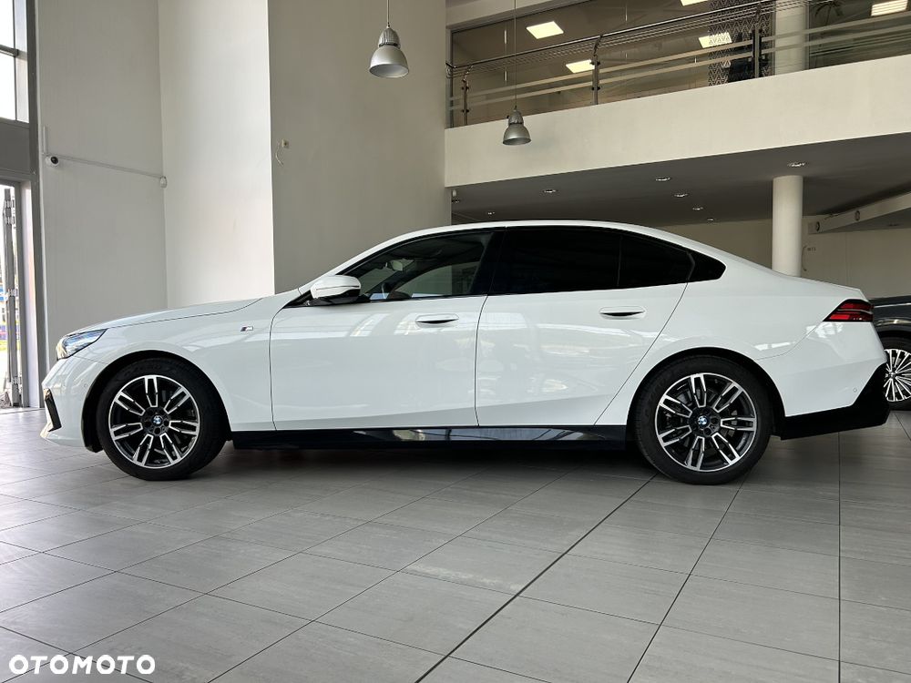 BMW Seria 5 520i mHEV M Sport sport - 3
