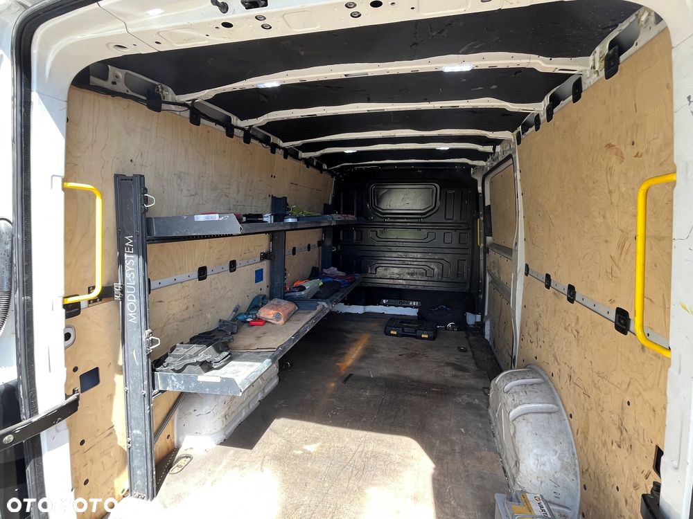 Volkswagen Crafter - 16