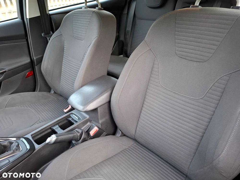 Ford Focus 1.5 EcoBlue STart-Stopp-System TITANIUM - 25