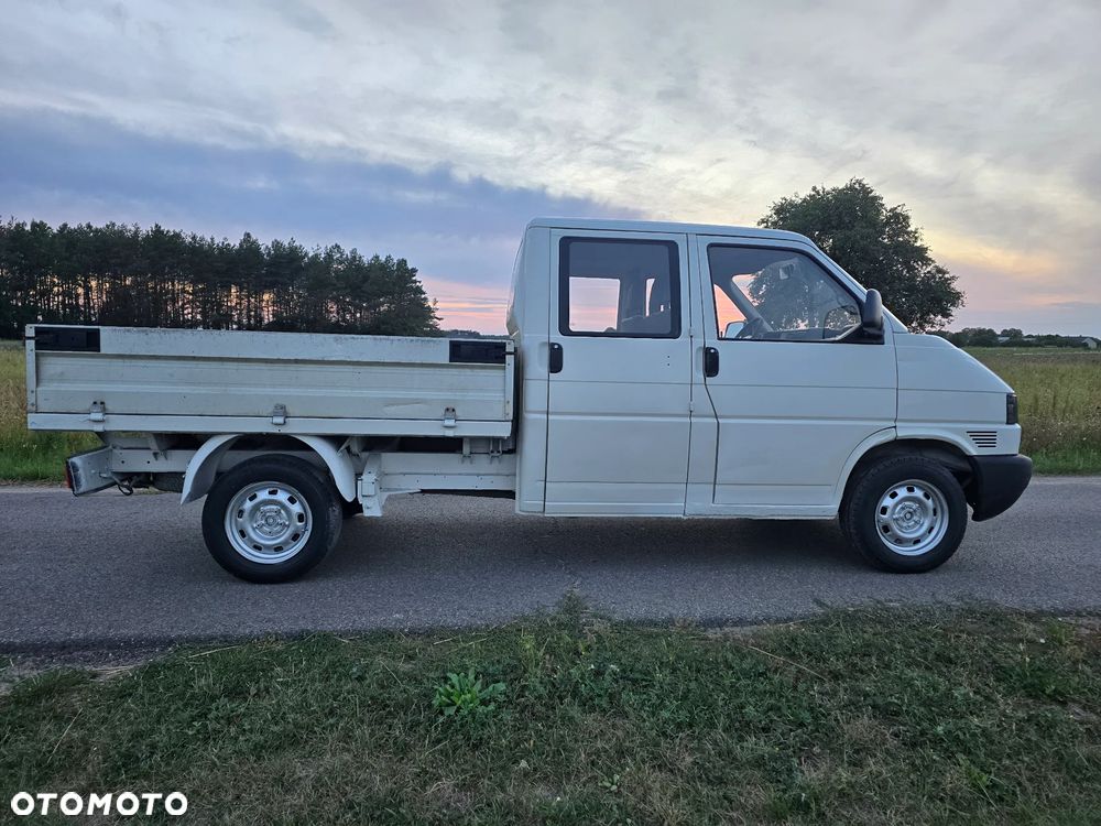 Volkswagen Transporter - 1