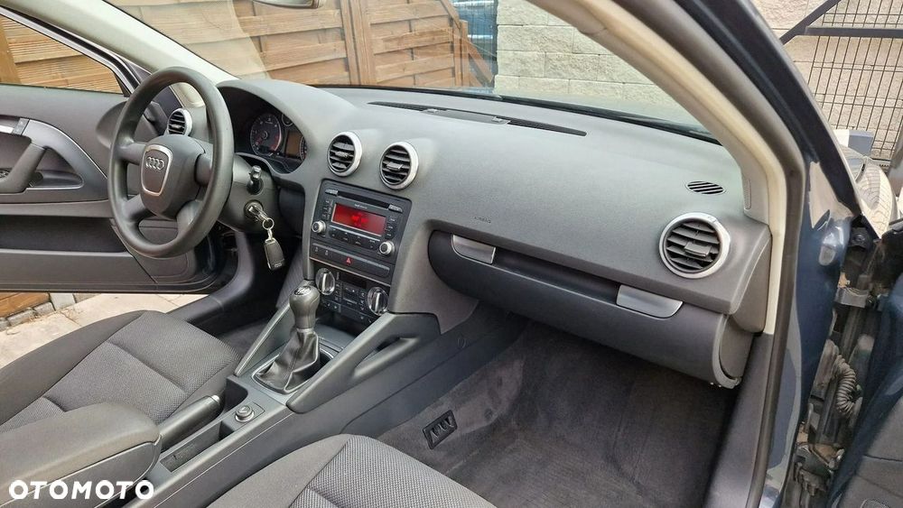 Audi A3 3-drzwiowe 1.6 TDI Attraction - 16