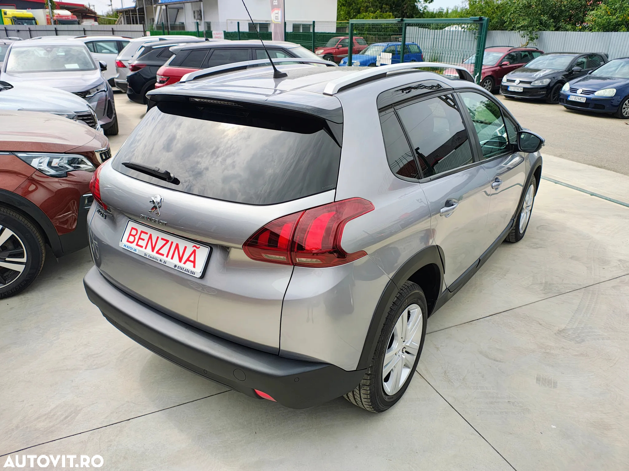 Peugeot 2008 PureTech 110 Style - 3