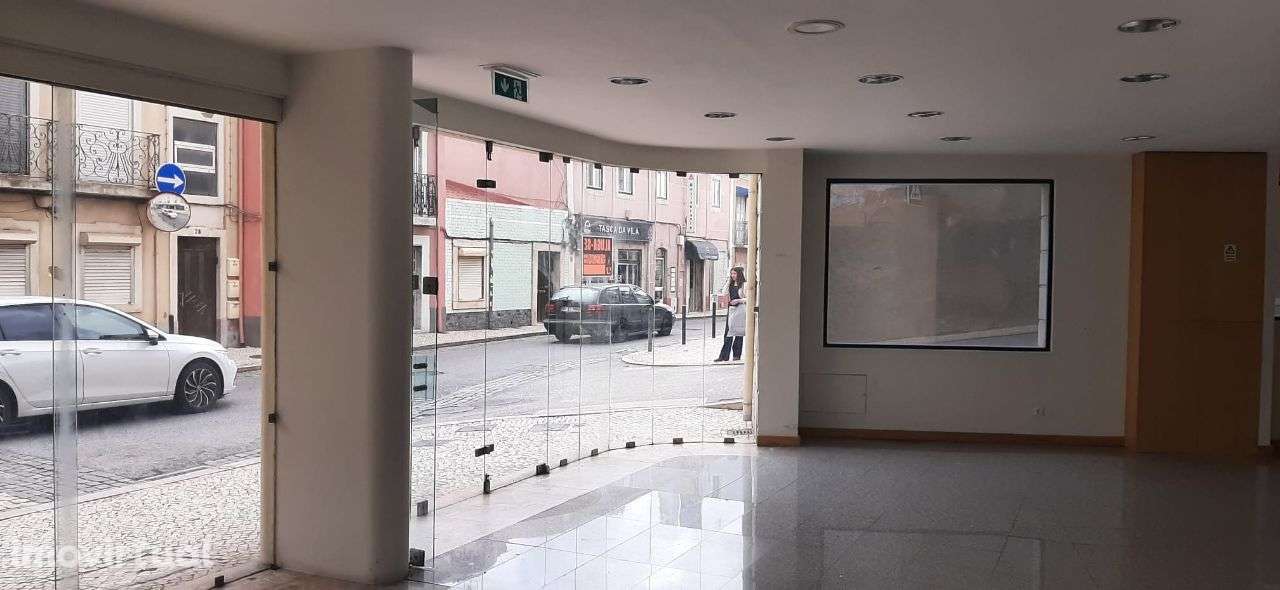 Loja para arrendar em VFX - Rua Principal - Disponível 31/08/2026 - Grande imagem: 4/10