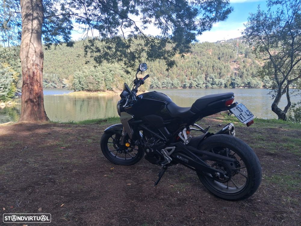 Honda CB 300 - 4