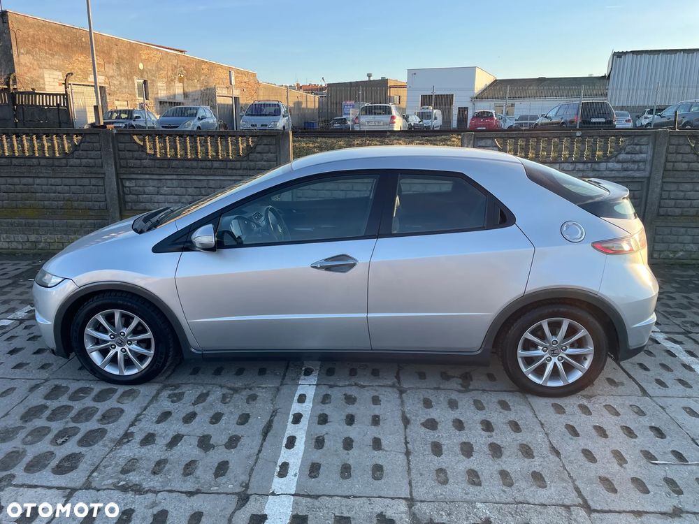 Honda Civic 1.8 Comfort - 1