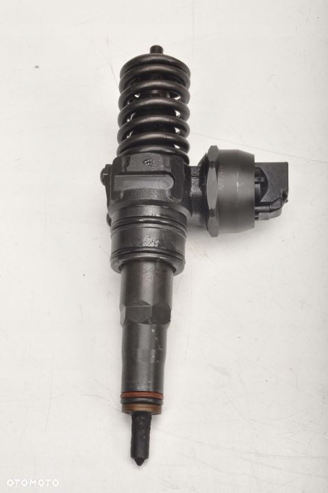 VW PASSAT B5 1.9 TDI POMPOWTRYSK 045130079X - 1
