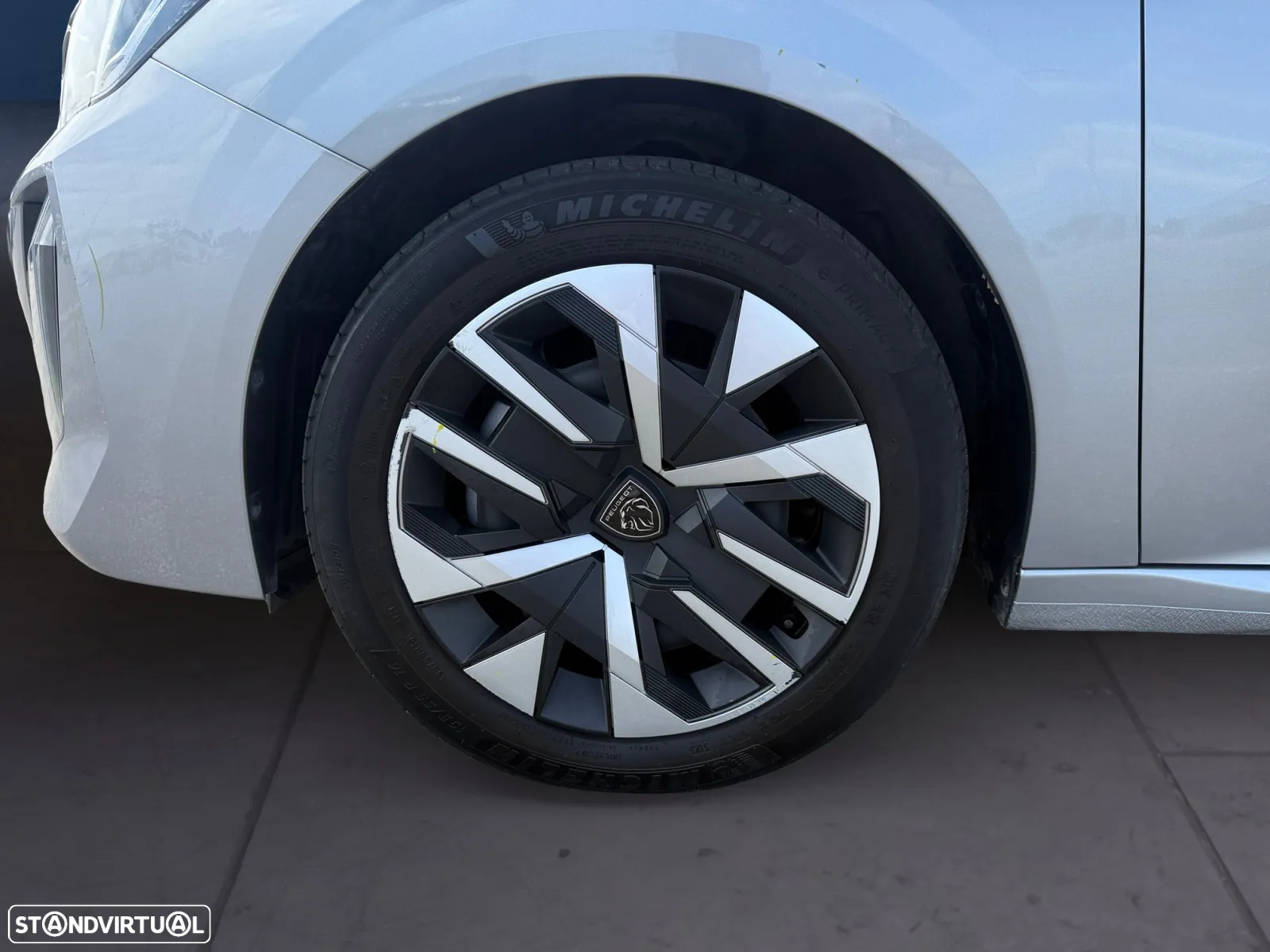 Peugeot 208 1.2 PureTech Active - 9