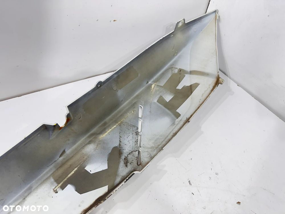 Boczek tył lewy Gilera GP 800 GP800 - 3