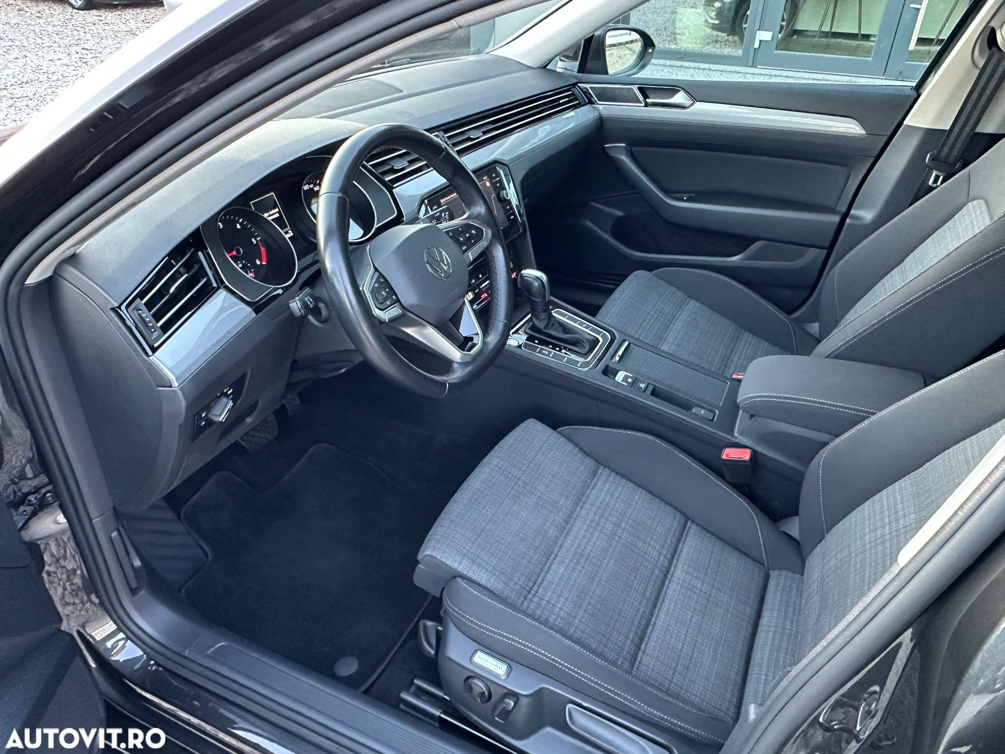 Volkswagen Passat - 8