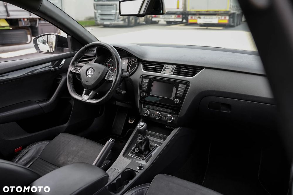 Skoda Octavia 2.0 TDI RS - 20