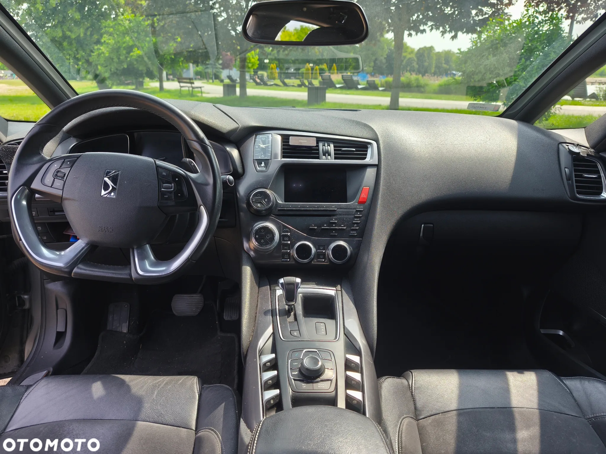 Citroën DS5 1.6 e-HDi Chic MCP - 9