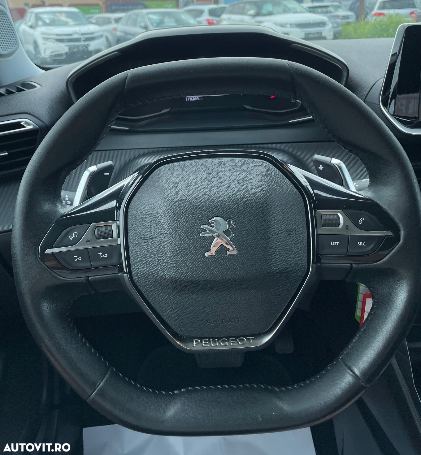 Peugeot 2008 1.2 PureTech EAT8 STT Active Pack - 31