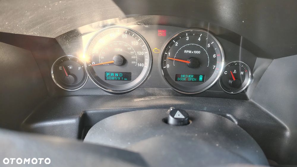 Jeep Commander 3.7 V6 - 13