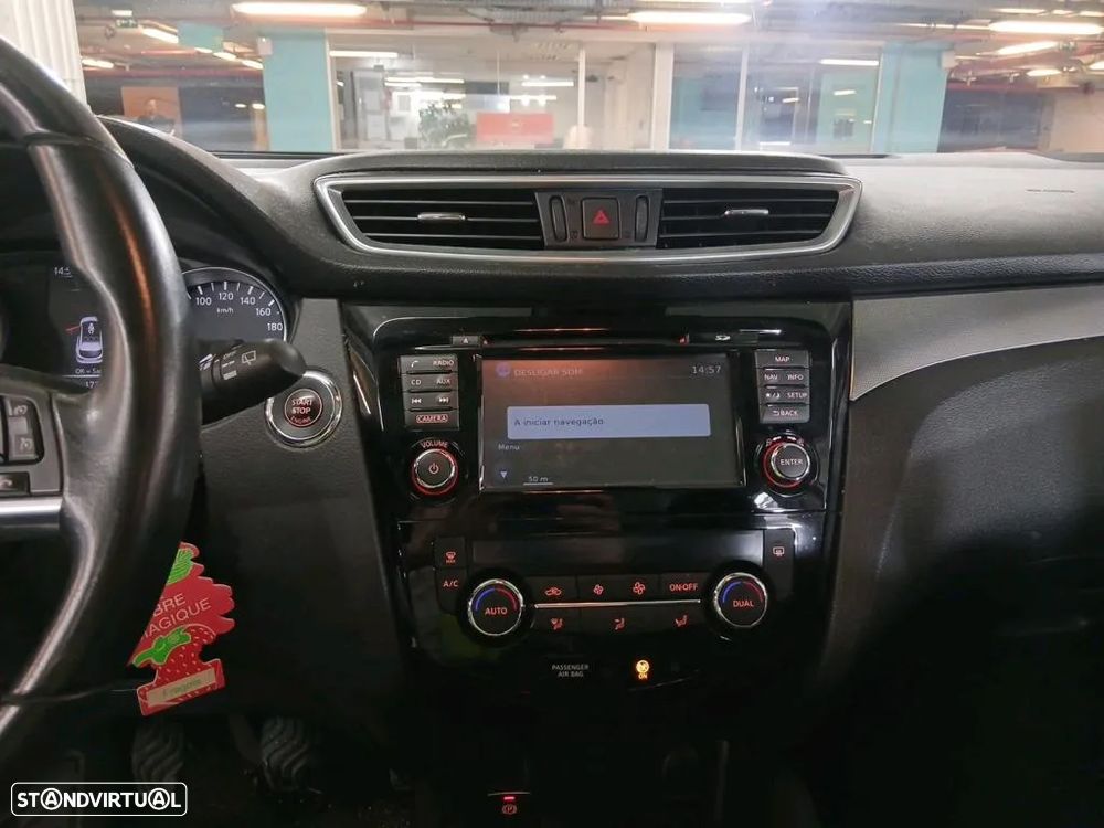 Nissan Qashqai 1.5 dCi N-Connecta - 8