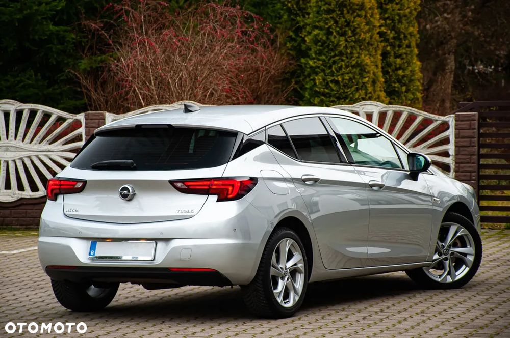 Opel Astra 1.4 Turbo Innovation - 23