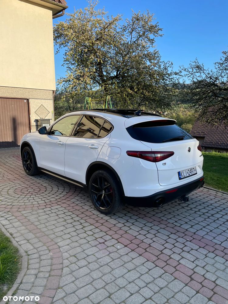 Alfa Romeo Stelvio 2.0 Turbo 16V AT8-Q4 Sprint - 21