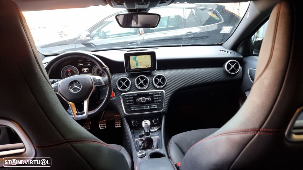 Mercedes-Benz A 180 d AMG Line - 6