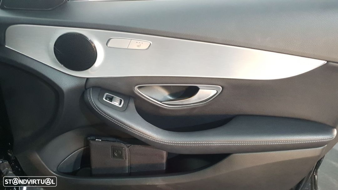 Mercedes-Benz C 300 h Exclusive - 37