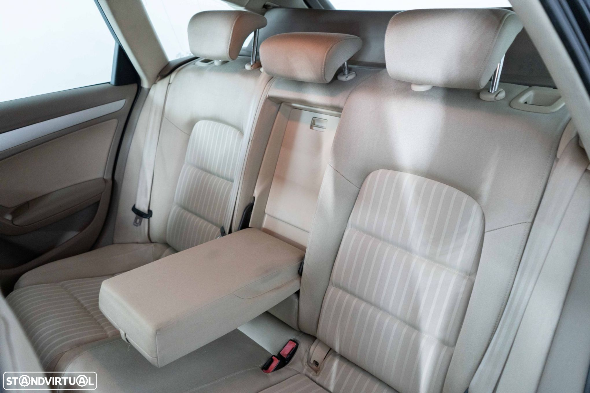 Audi A4 Avant 2.0 TDI Advance Multitronic - 9