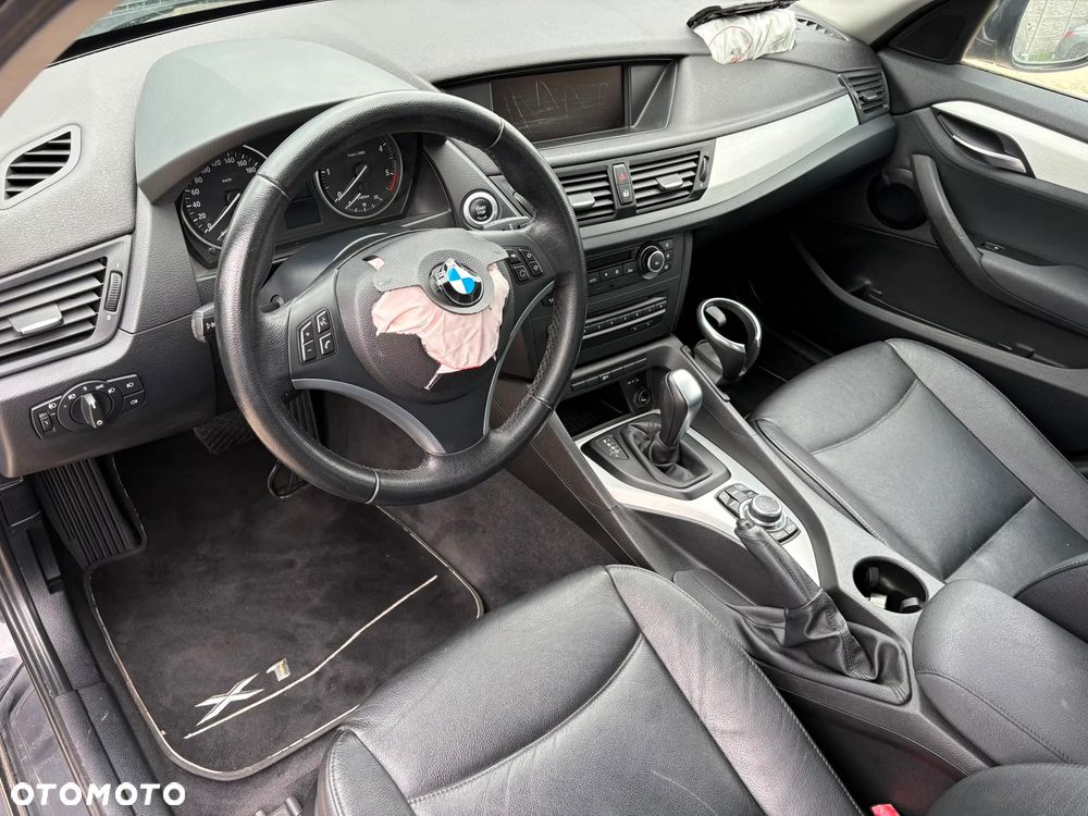 BMW X1 sDrive18d xLine - 11