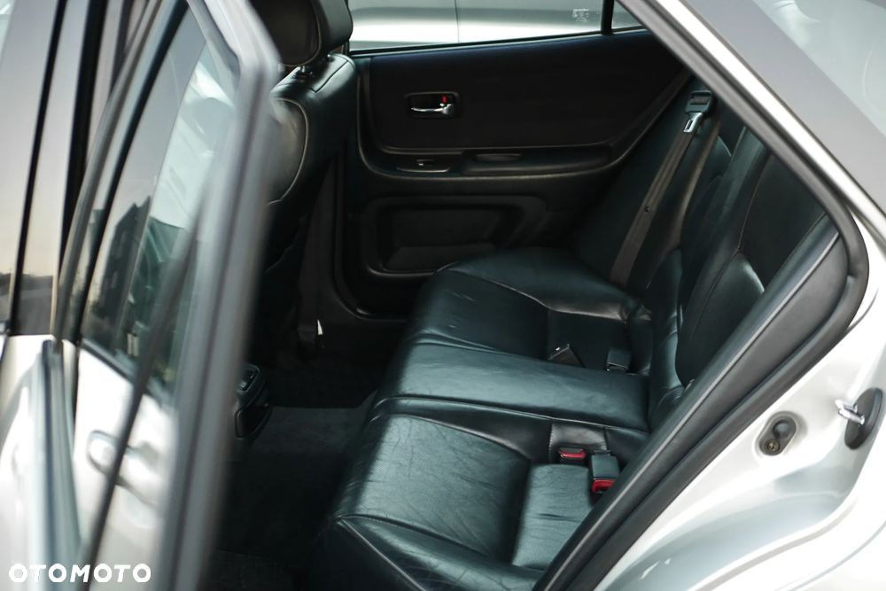 Lexus IS 200 SportCross - 17