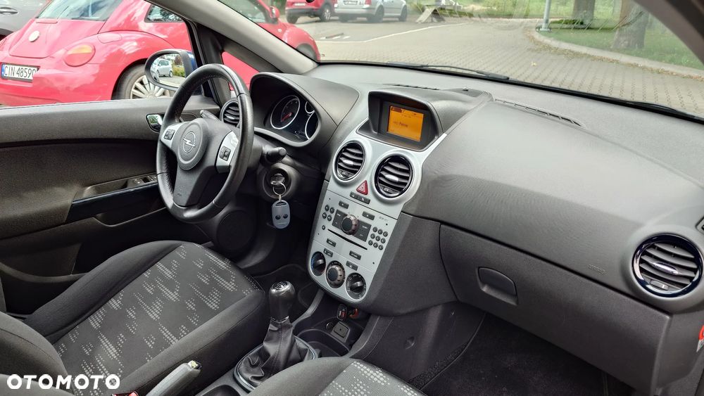 Opel Corsa 1.2 16V Enjoy - 9