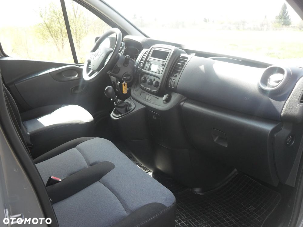 Opel Vivaro - 12